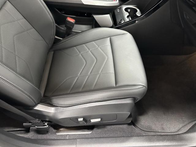 Photo of 2025 Jet Black BMW X1