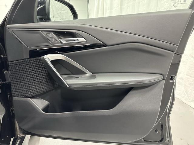 Photo of 2025 Jet Black BMW X1