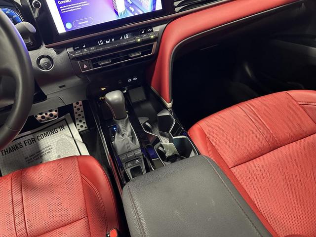 Photo of 2025 Wind Chill Pearl Toyota Camry