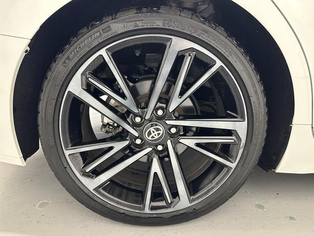Photo of 2025 Wind Chill Pearl Toyota Camry