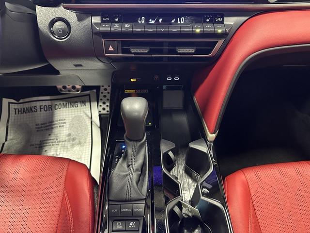 Photo of 2025 Wind Chill Pearl Toyota Camry