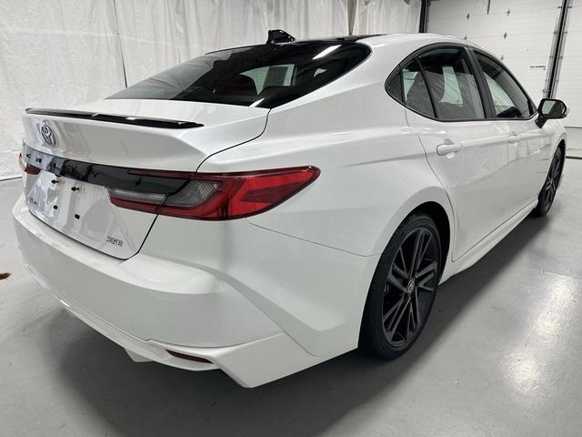 Photo of 2025 Wind Chill Pearl Toyota Camry