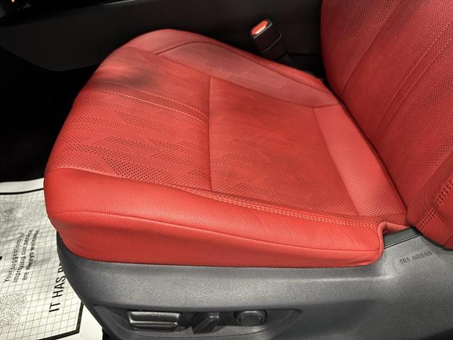 Photo of 2025 Wind Chill Pearl Toyota Camry