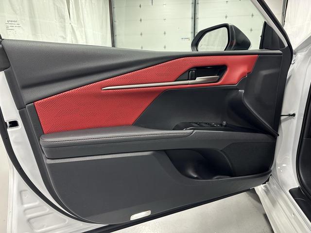 Photo of 2025 Wind Chill Pearl Toyota Camry