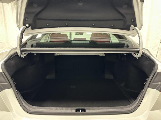 Photo of 2025 Wind Chill Pearl Toyota Camry