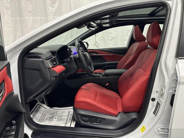Photo of 2025 Wind Chill Pearl Toyota Camry