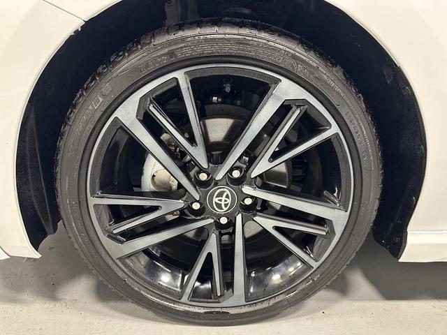 Photo of 2025 Wind Chill Pearl Toyota Camry