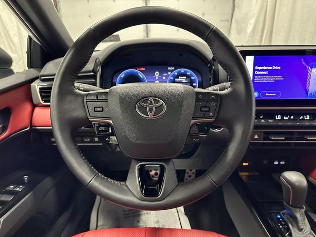 Photo of 2025 Wind Chill Pearl Toyota Camry