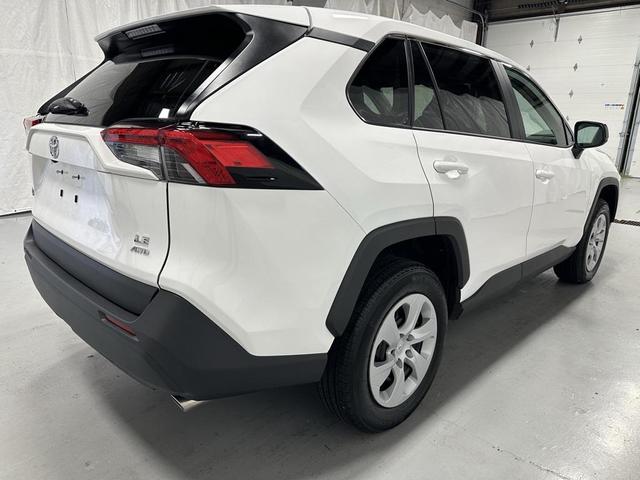 Photo of 2025 Ice Cap Toyota RAV4
