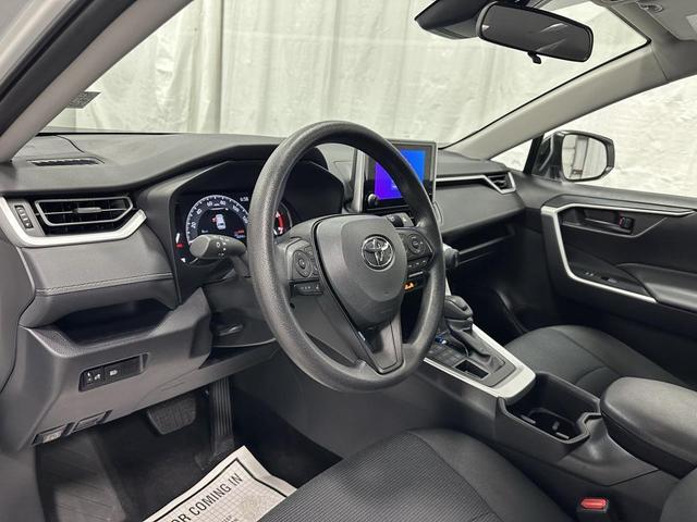 Photo of 2025 Ice Cap Toyota RAV4