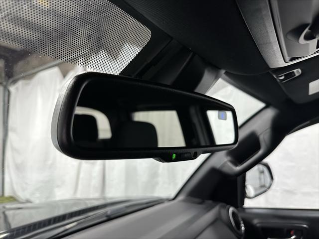 Photo of 2021 Midnight Black Metallic Toyota Tacoma