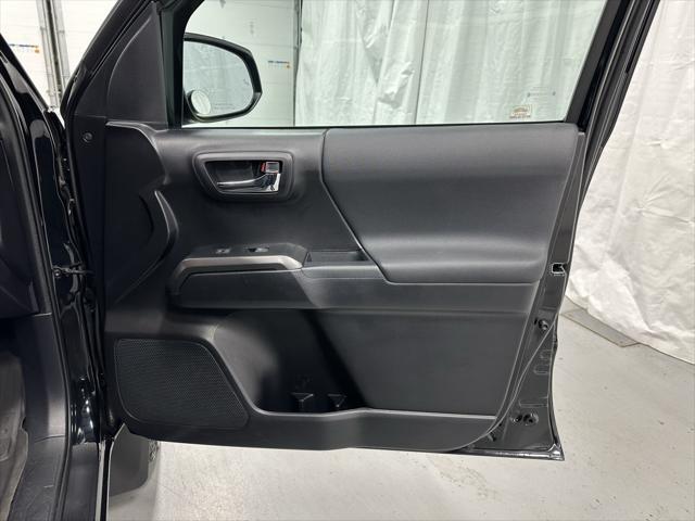 Photo of 2021 Midnight Black Metallic Toyota Tacoma