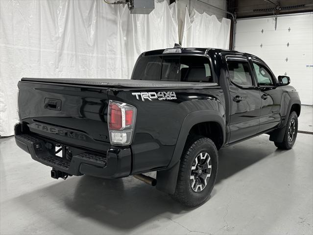 Photo of 2021 Midnight Black Metallic Toyota Tacoma