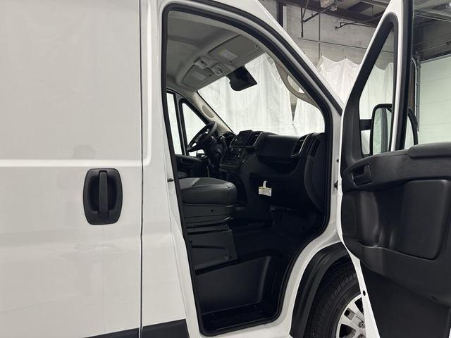 Photo of 2024 Bright White Clearcoat RAM ProMaster 3500
