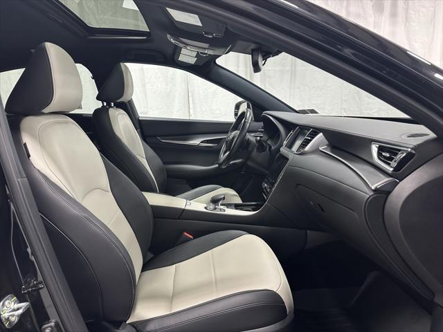 Photo of 2022 Mineral Black INFINITI QX55