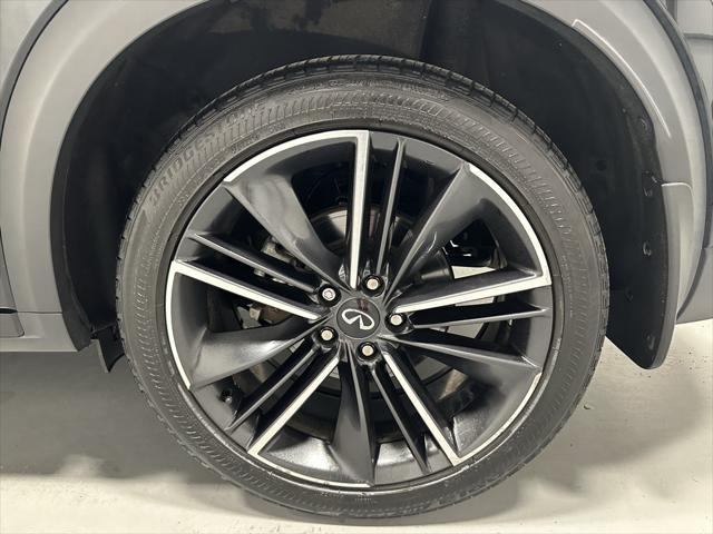 Photo of 2022 Mineral Black INFINITI QX55