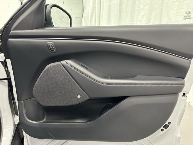 Photo of 2023 Space White Metallic Ford Mustang Mach-E