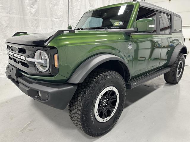 Photo of 2024 Eruption Green Metallic Ford Bronco