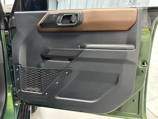 Photo of 2024 Eruption Green Metallic Ford Bronco