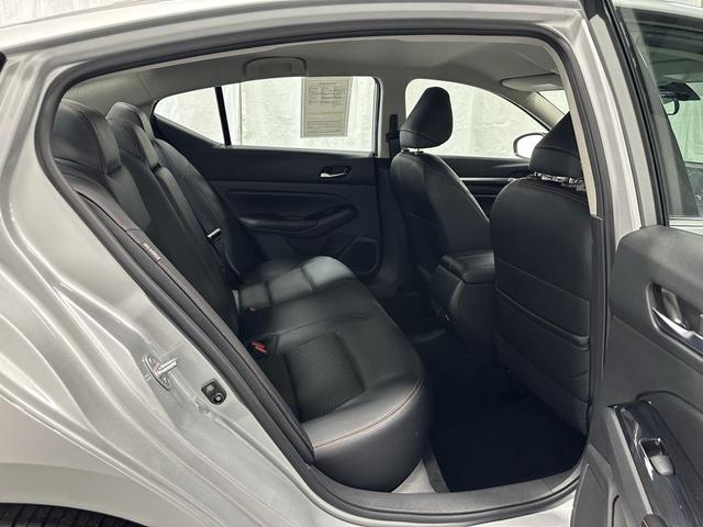 Photo of 2024 Brilliant Silver Metallic Nissan Altima