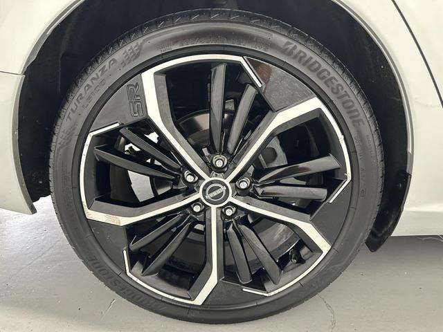 Photo of 2024 Brilliant Silver Metallic Nissan Altima