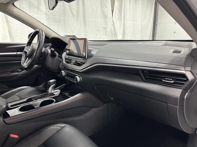 Photo of 2024 Brilliant Silver Metallic Nissan Altima