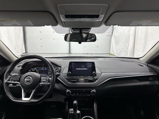 Photo of 2024 Brilliant Silver Metallic Nissan Altima