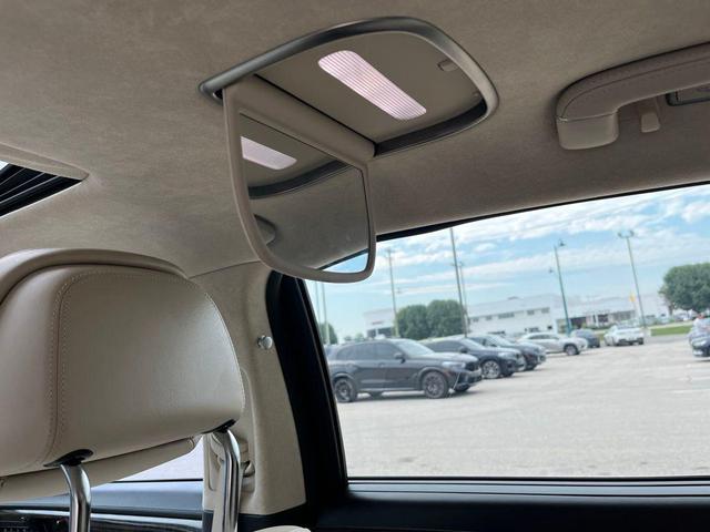 Photo of 2017 Caspian Black Genesis G90