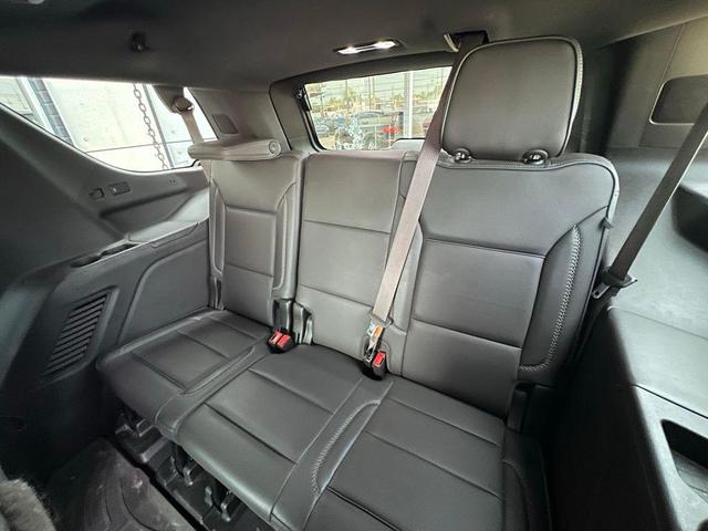 Photo of 2021 Hunter Metallic GMC Yukon