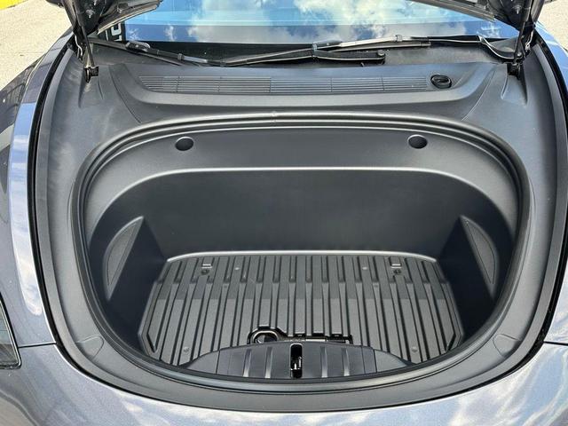Photo of 2023 Gray Tesla Model 3
