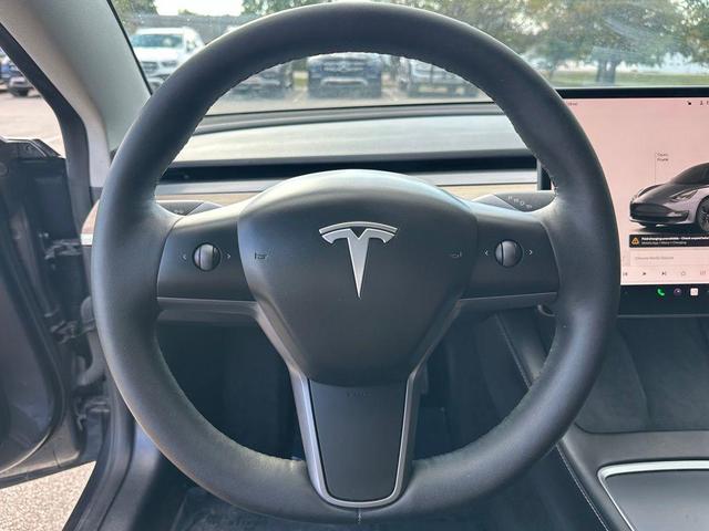 Photo of 2023 Gray Tesla Model 3