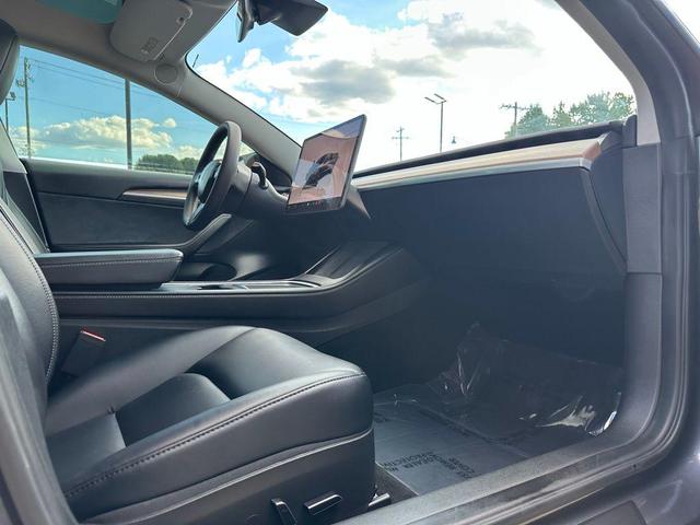 Photo of 2023 Gray Tesla Model 3