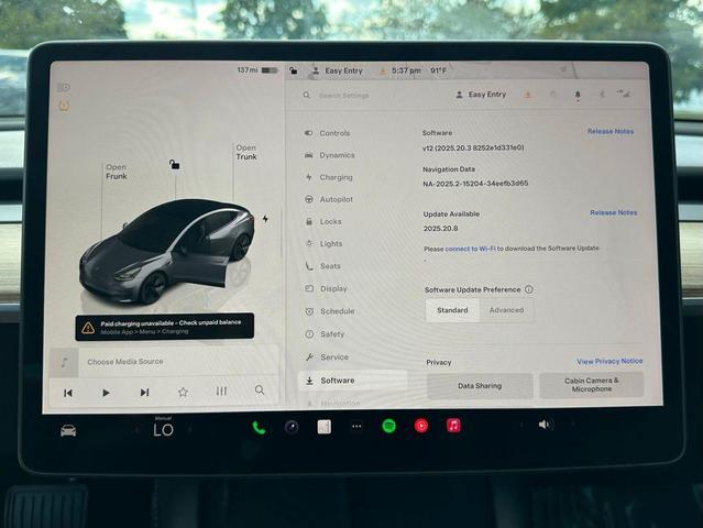 Photo of 2023 Gray Tesla Model 3