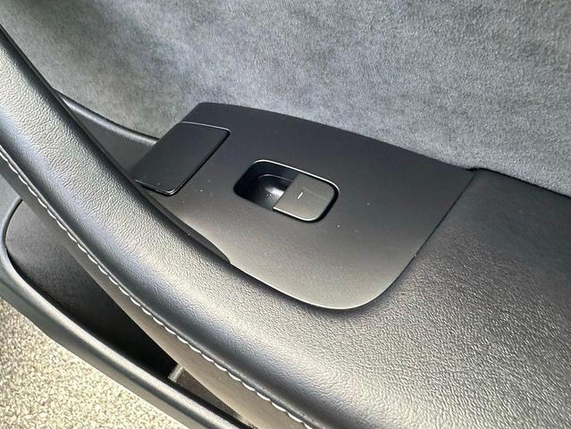 Photo of 2023 Gray Tesla Model 3
