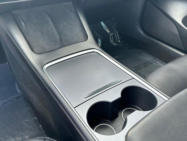 Photo of 2023 Gray Tesla Model 3