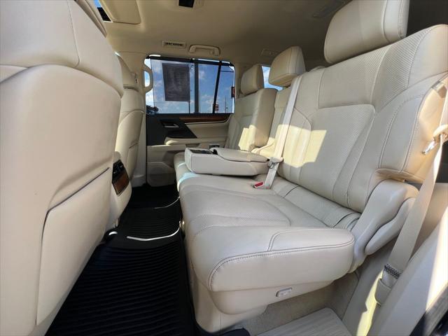 Photo of 2021 Black Onyx Lexus LX 570