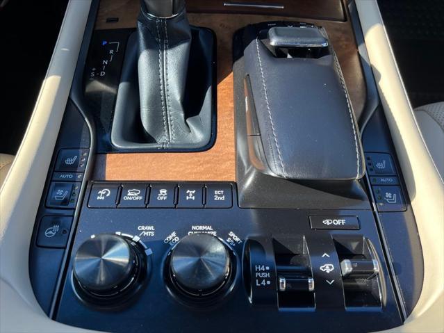 Photo of 2021 Black Onyx Lexus LX 570
