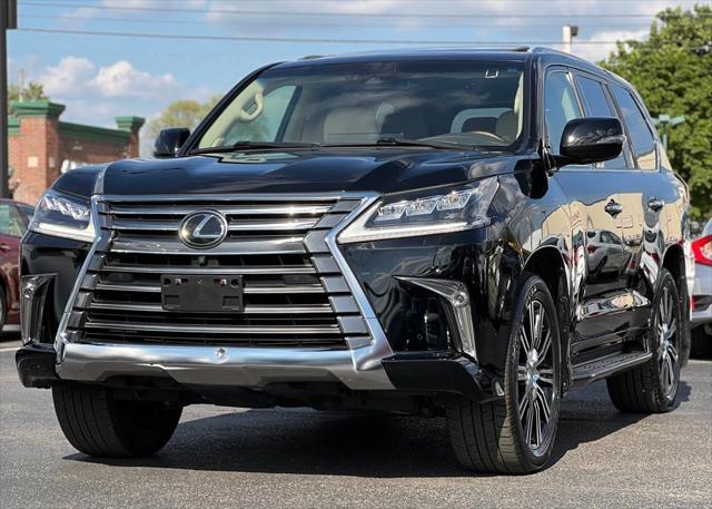 Photo of 2021 Black Onyx Lexus LX 570