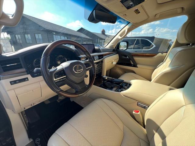 Photo of 2021 Black Onyx Lexus LX 570