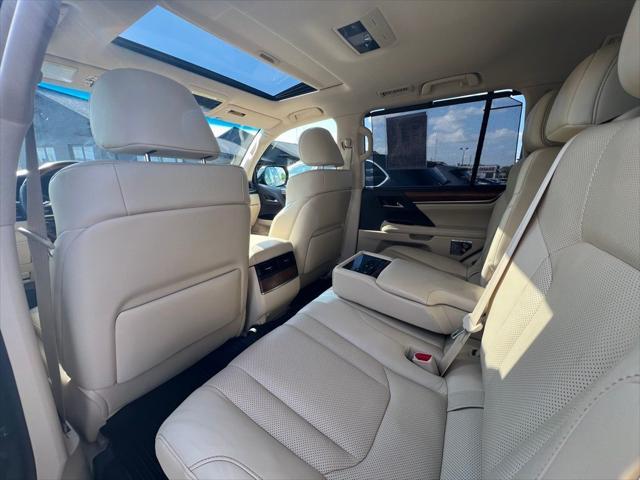 Photo of 2021 Black Onyx Lexus LX 570