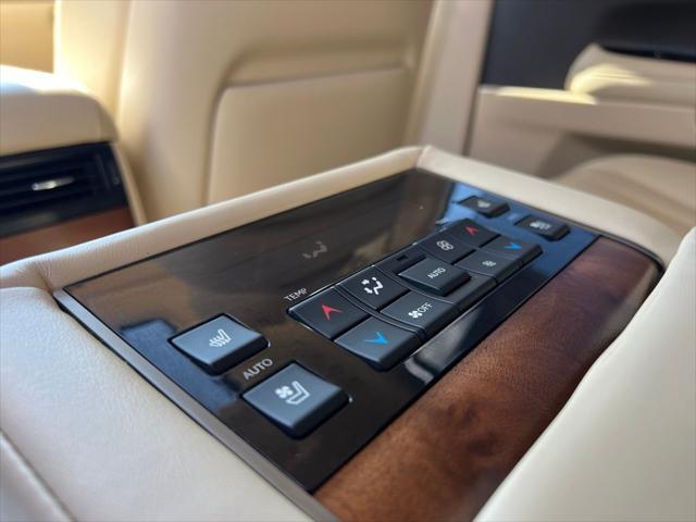 Photo of 2021 Black Onyx Lexus LX 570