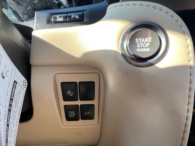 Photo of 2021 Black Onyx Lexus LX 570