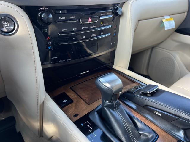 Photo of 2021 Black Onyx Lexus LX 570