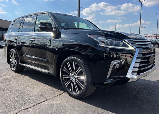 Photo of 2021 Black Onyx Lexus LX 570