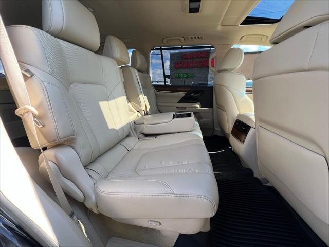 Photo of 2021 Black Onyx Lexus LX 570