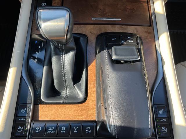 Photo of 2021 Black Onyx Lexus LX 570