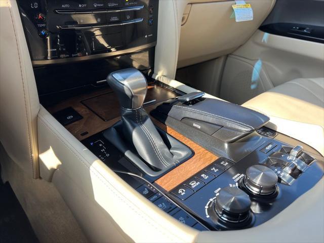 Photo of 2021 Black Onyx Lexus LX 570