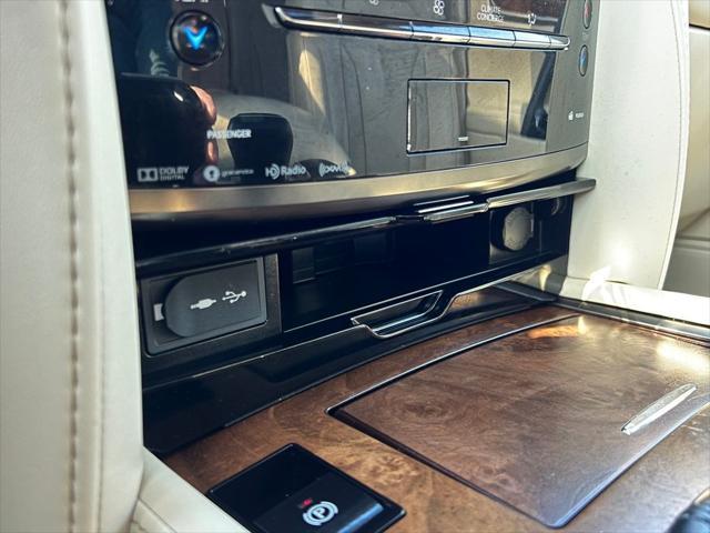 Photo of 2021 Black Onyx Lexus LX 570