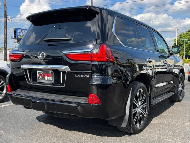 Photo of 2021 Black Onyx Lexus LX 570