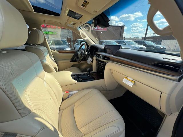 Photo of 2021 Black Onyx Lexus LX 570